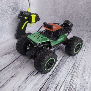 Краулер на пульте управления машинка вездеход на радиоуправлении RST Racing Зеленый