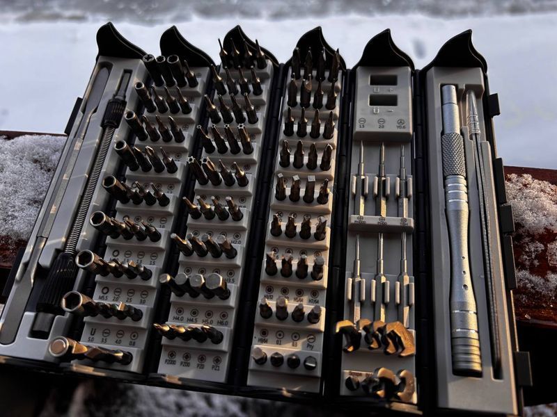 Набір з 128 прецизійних викруток Pro Tools із магнітним гнучким валом